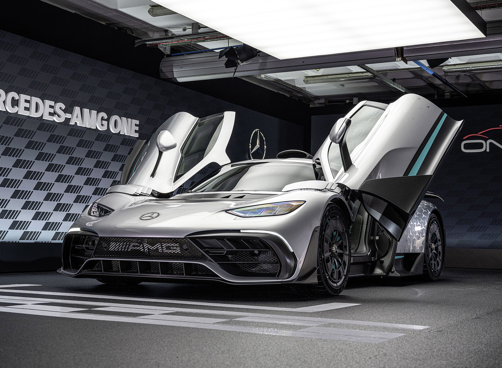 2023 Mercedes-Benz AMG ONE Front Three-Quarter Wallpapers #30 of 78