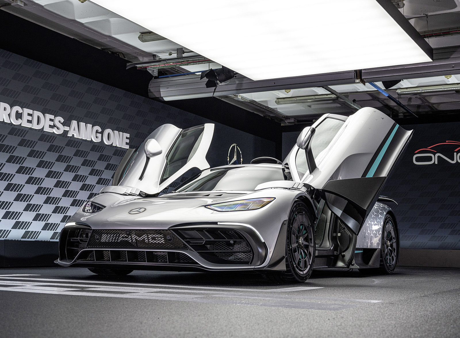 2023 Mercedes-Benz AMG ONE Front Three-Quarter Wallpapers #31 of 78