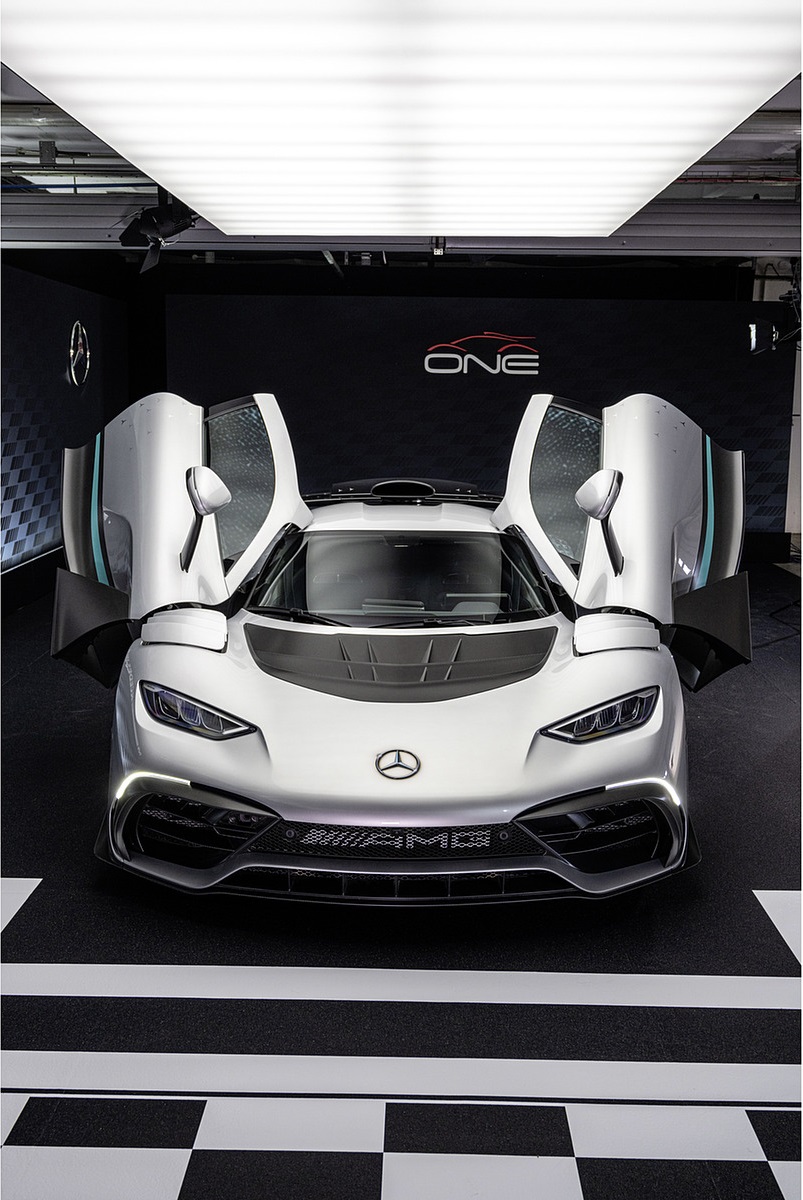 2023 Mercedes-Benz AMG ONE Front Wallpapers #39 of 78