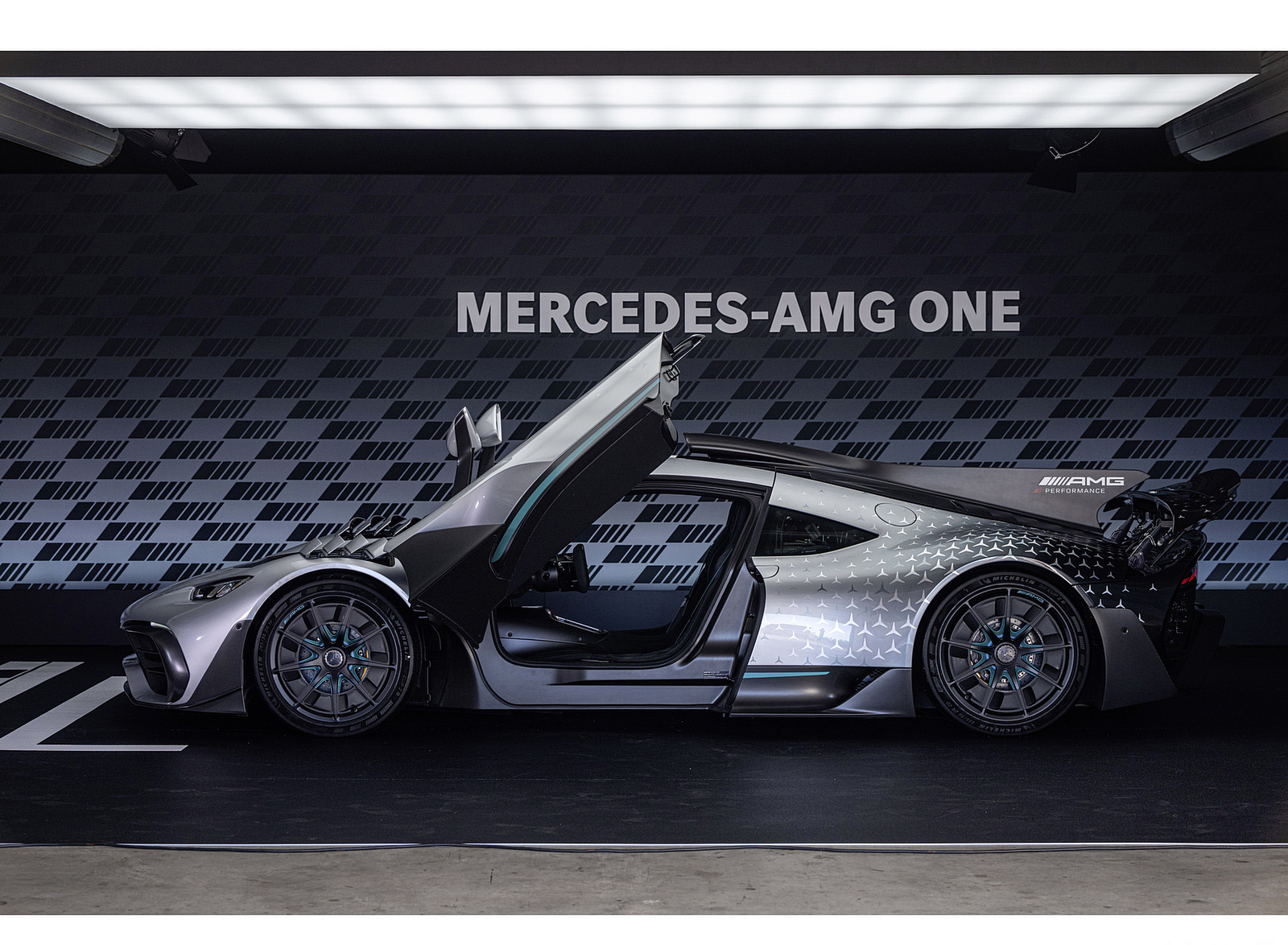 2023 Mercedes-Benz AMG ONE Side Wallpapers #35 of 78