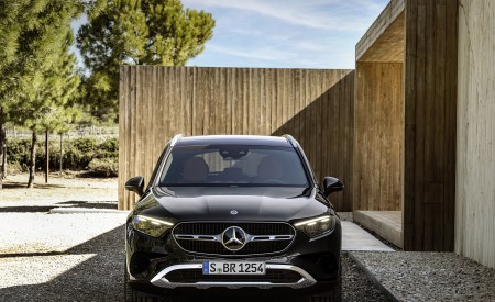 2023 Mercedes-Benz GLC AVANTGARDE (Color: Graphite Grey Metallic) Front Wallpapers 450x275 (90)