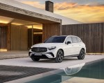 2023 Mercedes-Benz GLC Plug-in-Hybrid AMG Line MANUFAKTUR (Color: Diamond White Bright) Front Three-Quarter Wallpapers 150x120 (37)