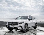 2023 Mercedes-Benz GLC Plug-in-Hybrid AMG Line MANUFAKTUR (Color: Diamond White Bright) Front Three-Quarter Wallpapers 150x120 (26)