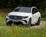 2023 Mercedes-Benz GLC Plug-in-Hybrid AMG Line MANUFAKTUR (Color: Diamond White Bright) Front Three-Quarter Wallpapers 150x120 (16)