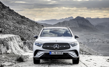 2023 Mercedes-Benz GLC Plug-in-Hybrid AMG Line MANUFAKTUR (Color: Diamond White Bright) Front Wallpapers 450x275 (28)