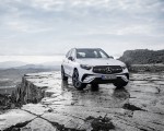 2023 Mercedes-Benz GLC Plug-in-Hybrid AMG Line MANUFAKTUR (Color: Diamond White Bright) Front Wallpapers 150x120 (29)