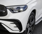 2023 Mercedes-Benz GLC Plug-in-Hybrid AMG Line MANUFAKTUR (Color: Diamond White Bright) Headlight Wallpapers 150x120 (47)