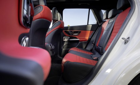 2023 Mercedes-Benz GLC Plug-in-Hybrid AMG Line MANUFAKTUR (Color: Diamond White Bright) Interior Rear Seats Wallpapers 450x275 (64)