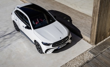 2023 Mercedes-Benz GLC Plug-in-Hybrid AMG Line MANUFAKTUR (Color: Diamond White Bright) Top Wallpapers 450x275 (46)