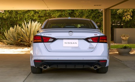 2023 Nissan Altima Rear Wallpapers 450x275 (14)