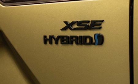 2023 Toyota Corolla Cross Hybrid XSE (Color: Acidic Blast) Badge Wallpapers 450x275 (9)
