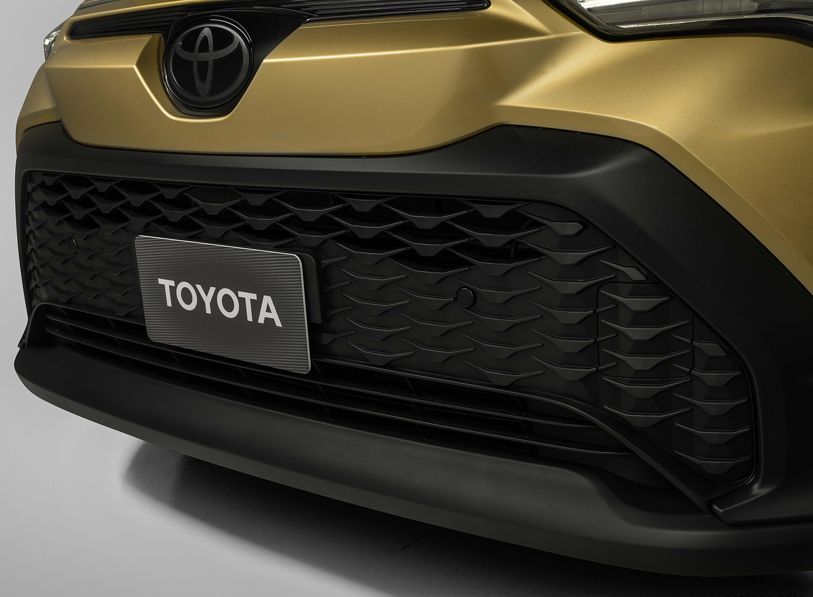 2023 Toyota Corolla Cross Hybrid XSE (Color: Acidic Blast) Grille Wallpapers (7)
