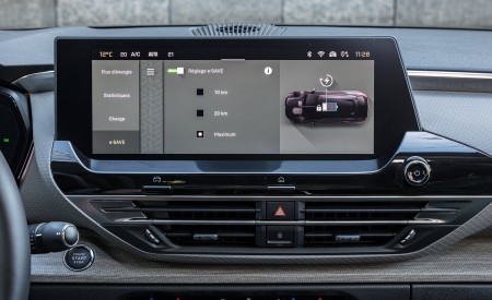 2022 Citroën C5 X Hybrid Central Console Wallpapers 450x275 (27)