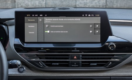 2022 Citroën C5 X Hybrid Central Console Wallpapers 450x275 (25)