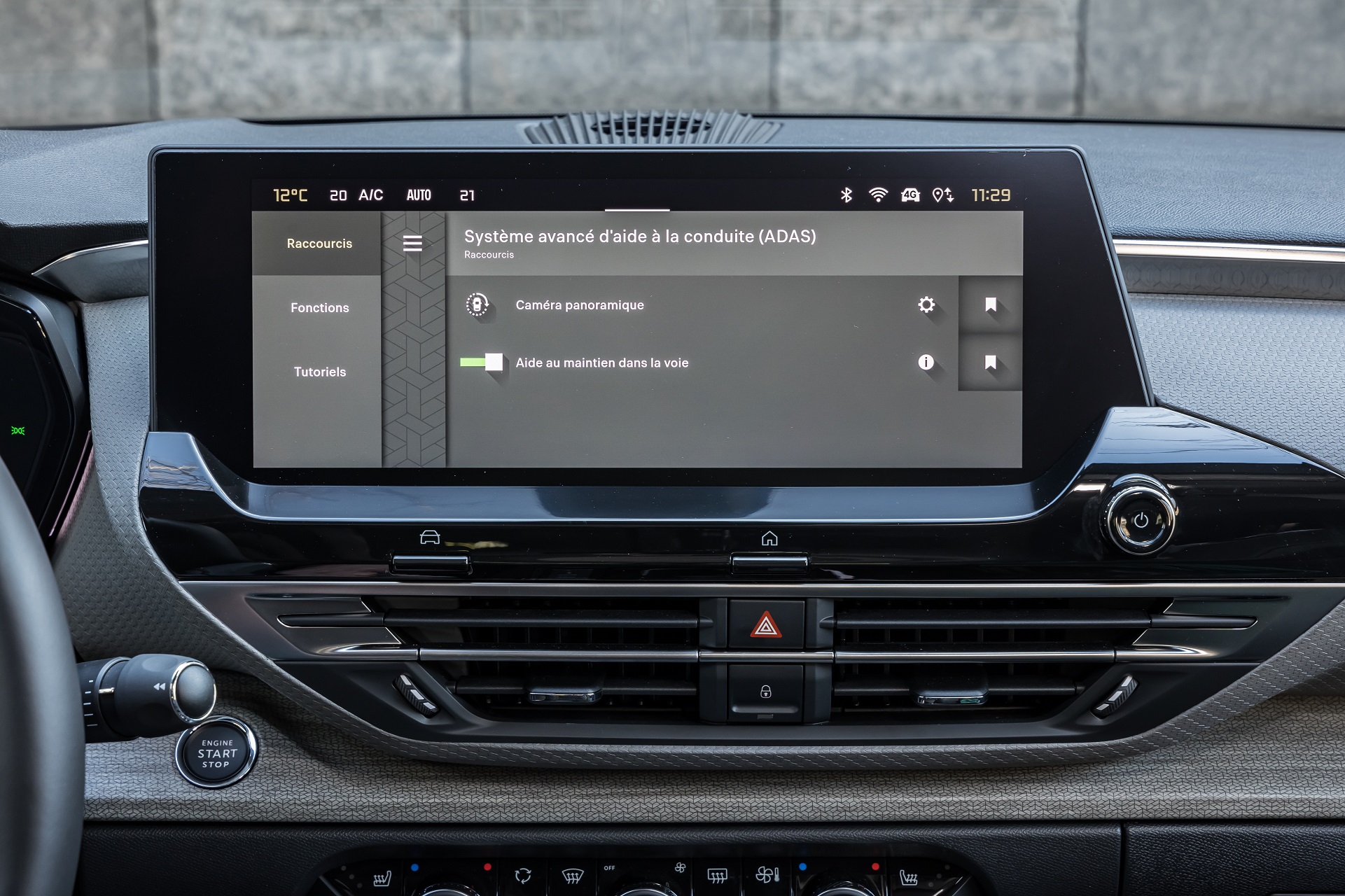 2022 Citroën C5 X Hybrid Central Console Wallpapers #25 of 36