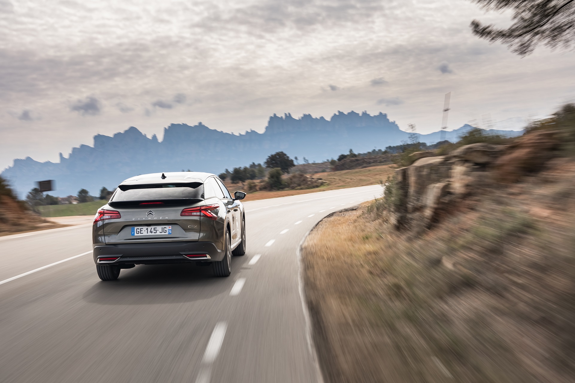 2022 Citroën C5 X Hybrid Rear Wallpapers  #4 of 36