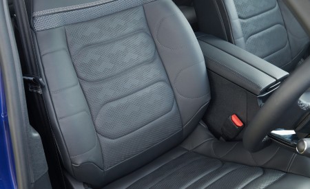 2022 Citroën C5 X (UK-Spec) Interior Front Seats Wallpapers 450x275 (30)