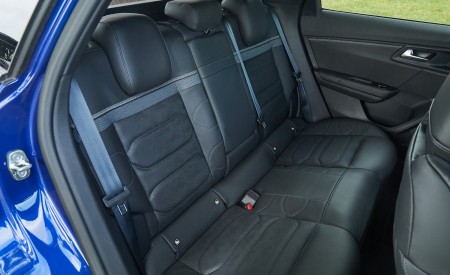 2022 Citroën C5 X (UK-Spec) Interior Rear Seats Wallpapers 450x275 (31)