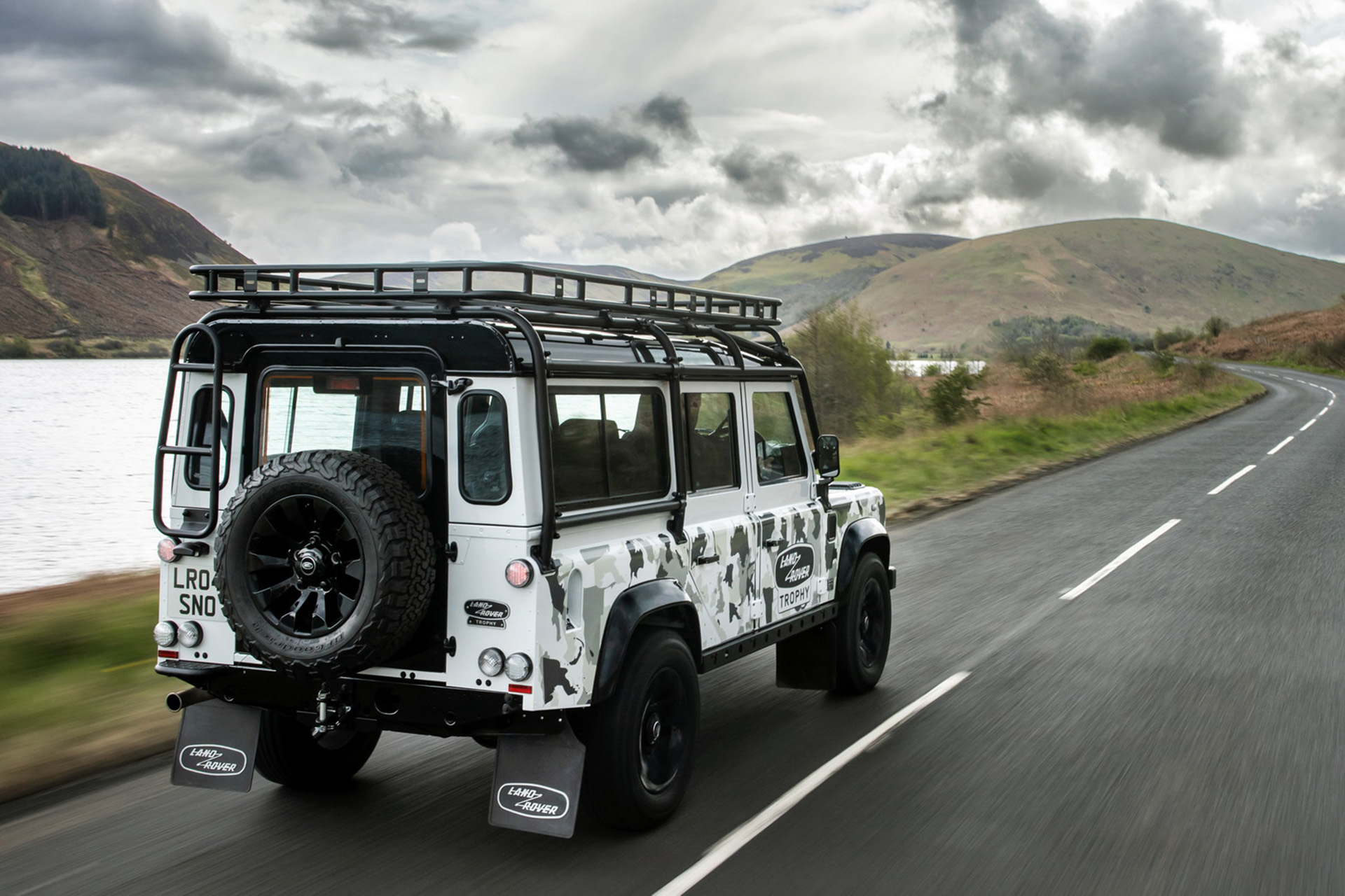 2022 Land Rover Classic Defender Works V8 Trophy II Rear Three-Quarter Wallpapers (2)