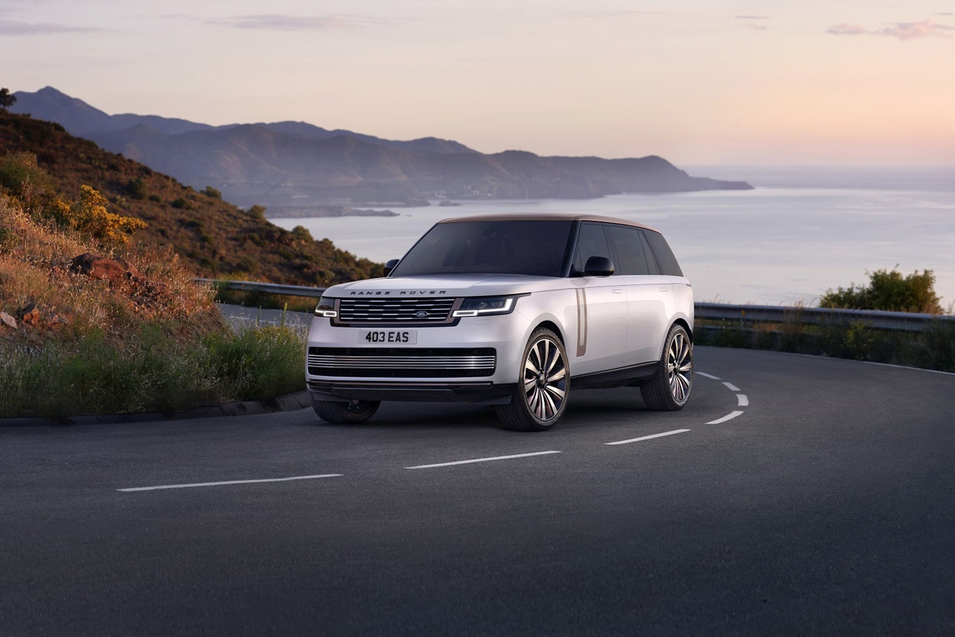 2022 Land Rover Range Rover SV Serenity Front Three-Quarter Wallpapers #3 of 58