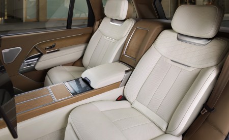 2022 Land Rover Range Rover SV Serenity Interior Rear Seats Wallpapers 450x275 (32)