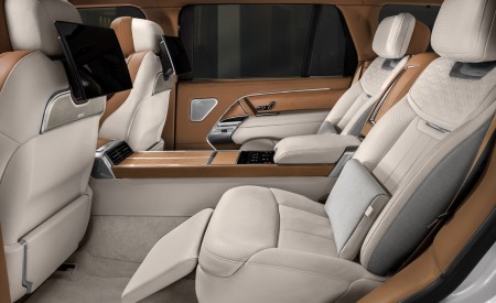 2022 Land Rover Range Rover SV Serenity Interior Rear Seats Wallpapers 450x275 (45)