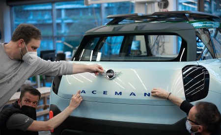 2022 MINI Aceman Concept Making Of Wallpapers  450x275 (85)