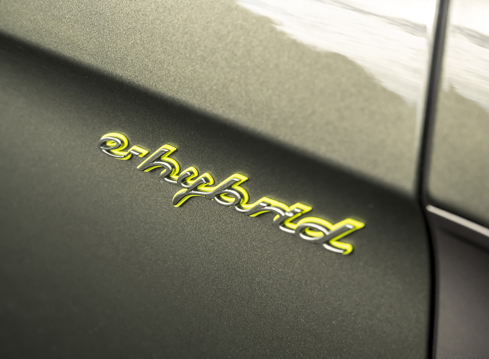 2022 Porsche Panamera 4 E-Hybrid Sport Turismo Platinum Edition (UK-Spec) Badge Wallpapers #16 of 25