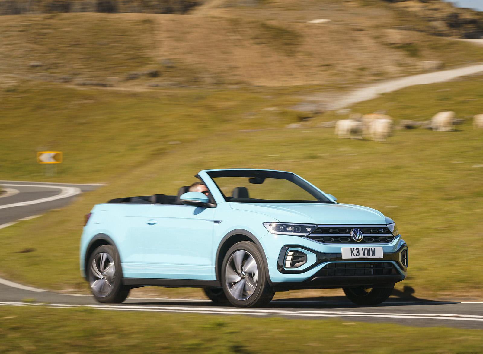 2022 Volkswagen T-Roc Cabriolet (UK-Spec) Front Three-Quarter Wallpapers (3)