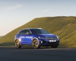 2022 Volkswagen T-Roc R (UK-Spec) Front Three-Quarter Wallpapers 150x120 (17)