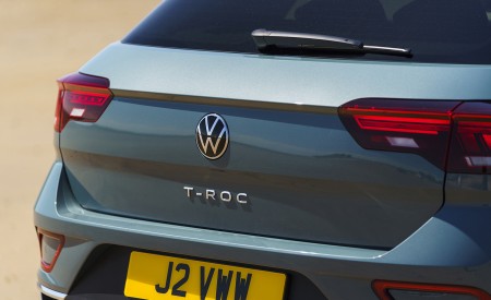 2022 Volkswagen T-Roc (UK-Spec) Detail Wallpapers 450x275 (29)