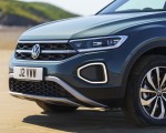 2022 Volkswagen T-Roc (UK-Spec) Front Wallpapers 150x120 (26)