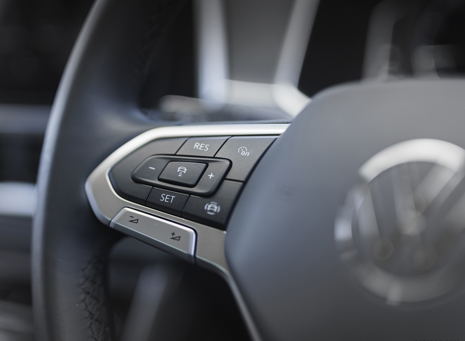2022 Volkswagen T-Roc (UK-Spec) Interior Steering Wheel Wallpapers #32 of 43