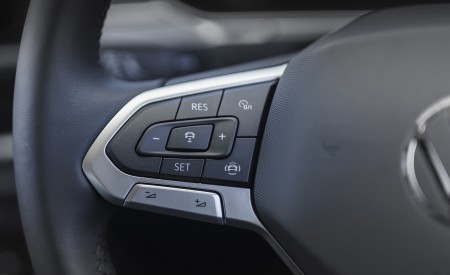 2022 Volkswagen T-Roc (UK-Spec) Interior Steering Wheel Wallpapers 450x275 (31)