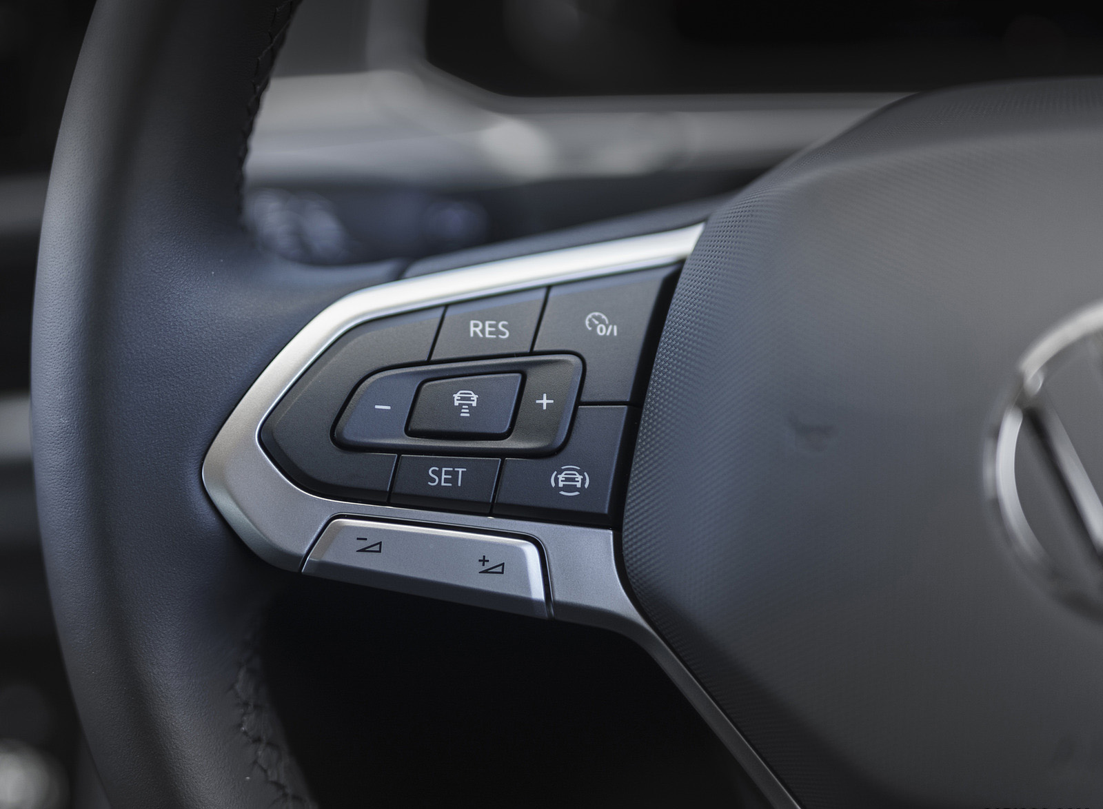 2022 Volkswagen T-Roc (UK-Spec) Interior Steering Wheel Wallpapers #31 of 43