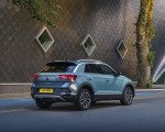 2022 Volkswagen T-Roc (UK-Spec) Rear Three-Quarter Wallpapers 150x120 (16)