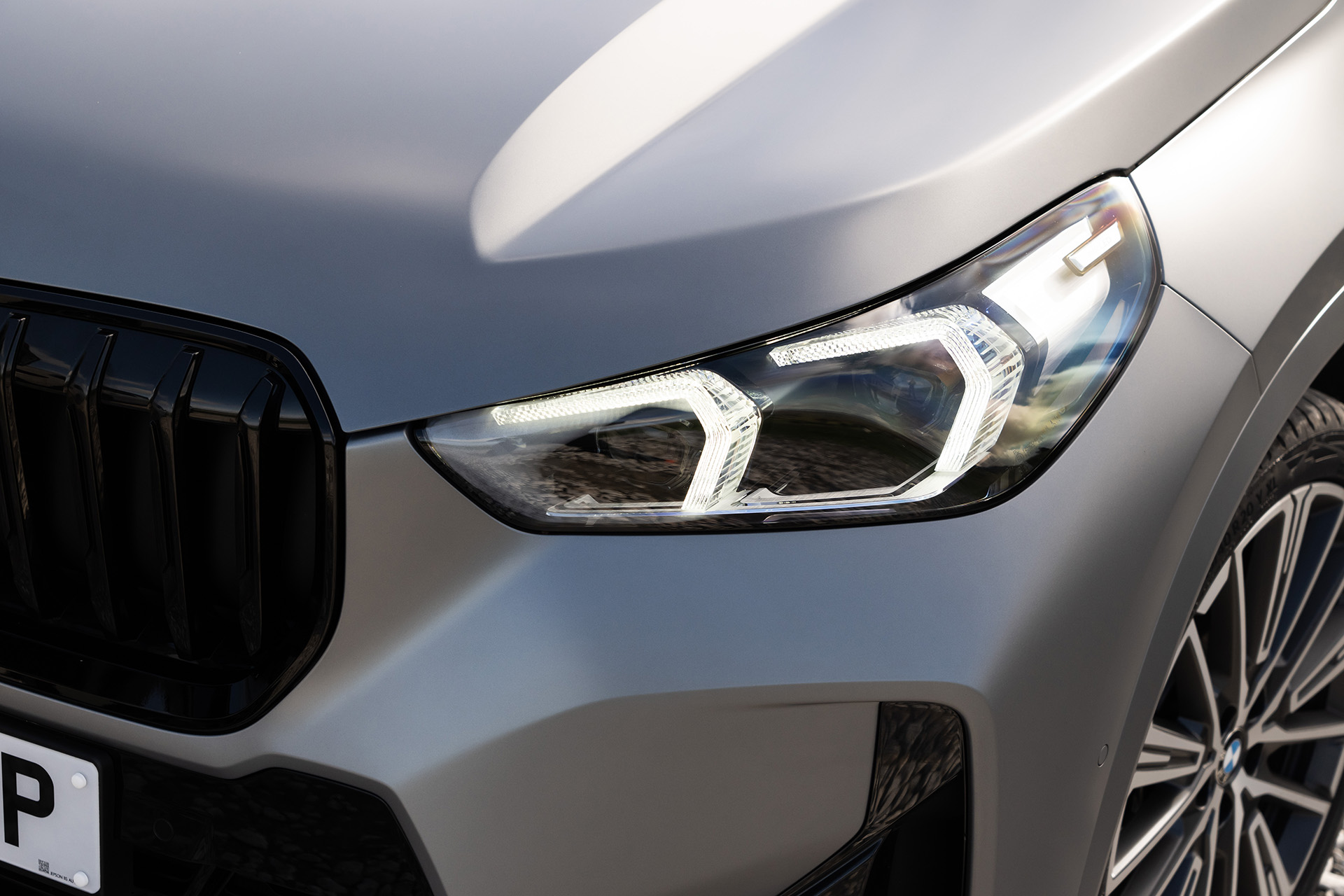 2023 BMW X1 xDrive23i M Sport (UK-Spec) Headlight Wallpapers #16 of 46