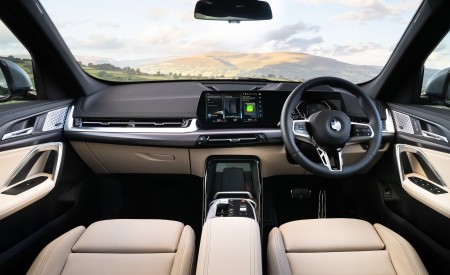 2023 BMW X1 xDrive23i M Sport (UK-Spec) Interior Cockpit Wallpapers 450x275 (25)