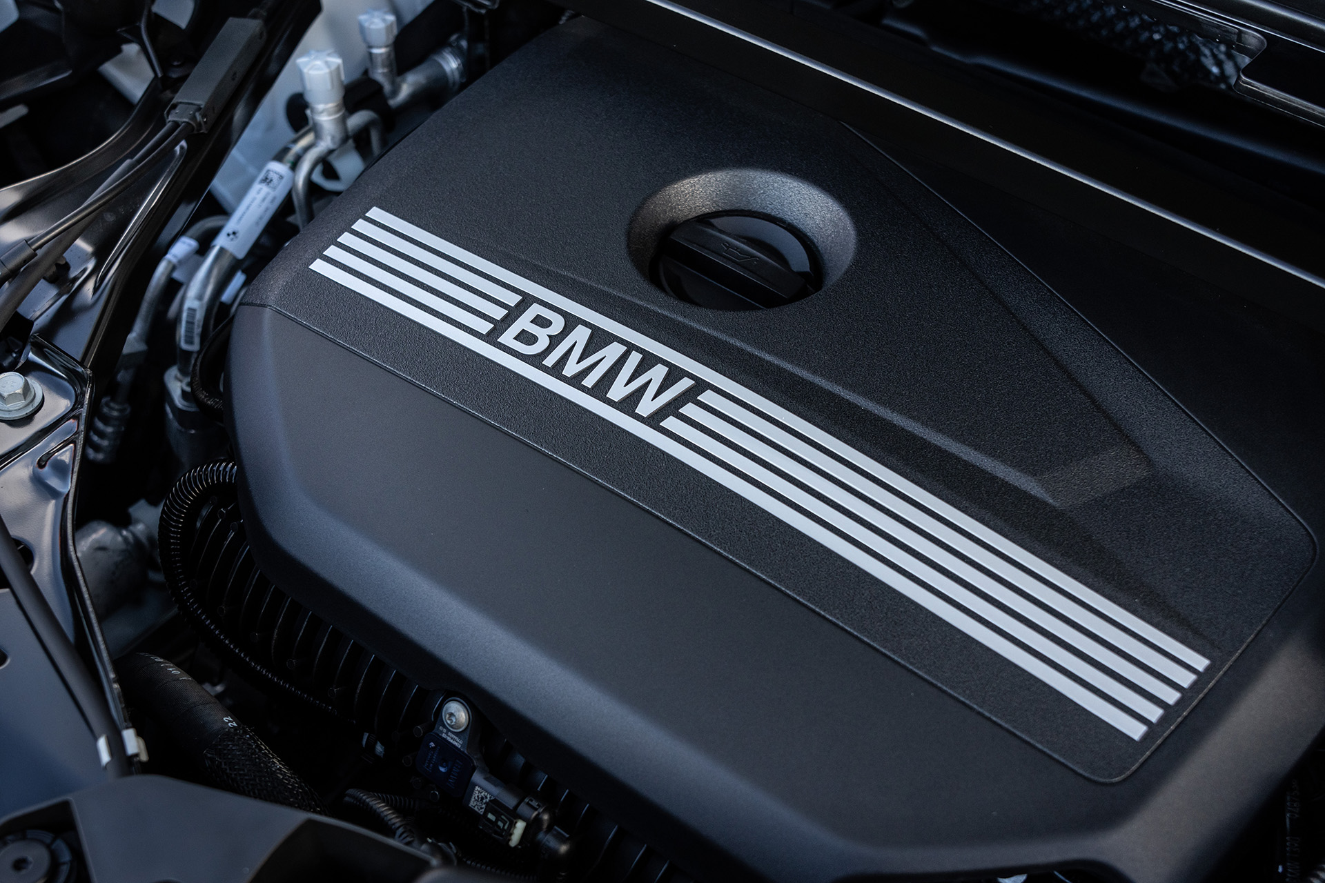 2023 BMW X1 xDrive23i xLine (UK-Spec) Engine Wallpapers #22 of 42