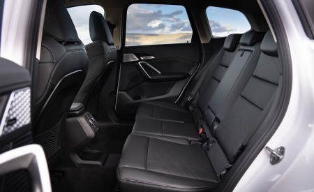 2023 BMW X1 xDrive23i xLine (UK-Spec) Interior Rear Seats Wallpapers 450x275 (39)