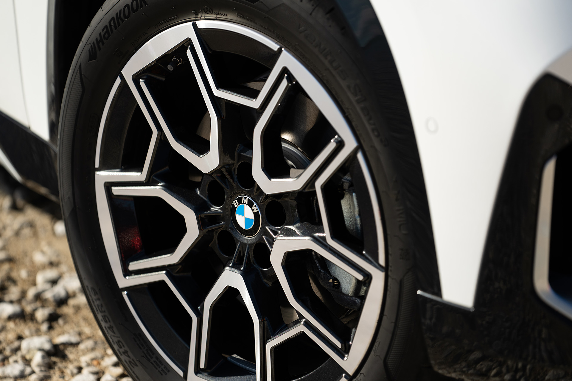 2023 BMW X1 xDrive23i xLine (UK-Spec) Wheel Wallpapers #18 of 42