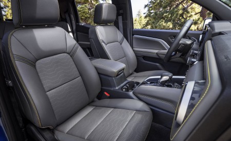 2023 Chevrolet Colorado ZR2 Interior Front Seats Wallpapers 450x275 (29)