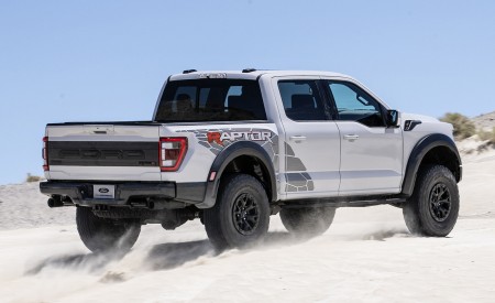 2023 Ford F-150 Raptor R Rear Three-Quarter Wallpapers 450x275 (7)