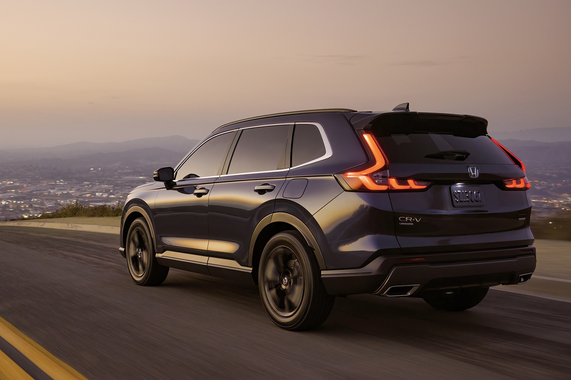 2023 Honda CR-V Sport Touring Rear Three-Quarter Wallpapers (9)