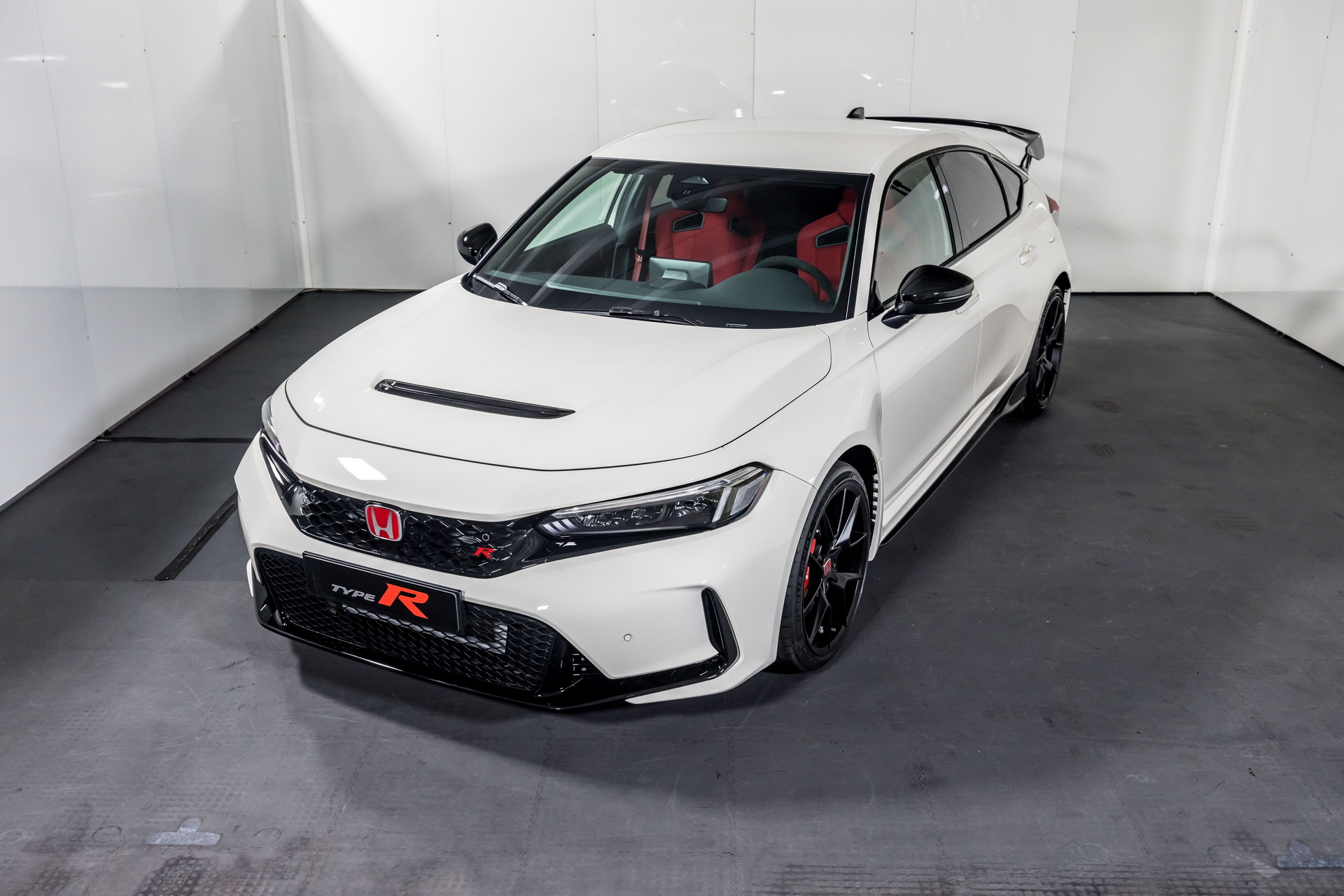 2023 Honda Civic Type R Front Three-Quarter Wallpapers #73 of 132