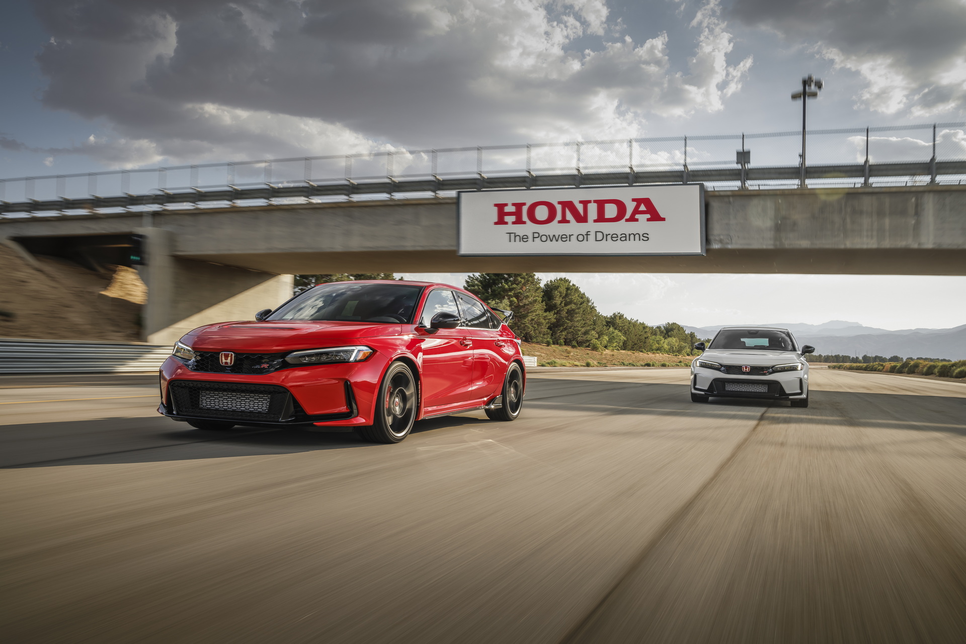 2023 Honda Civic Type R Front Three-Quarter Wallpapers (3)