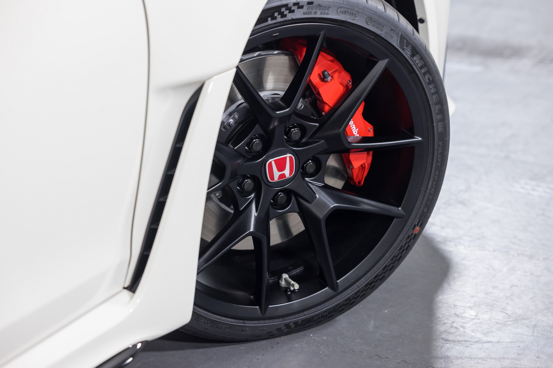 2023 Honda Civic Type R Wheel Wallpapers #86 of 132