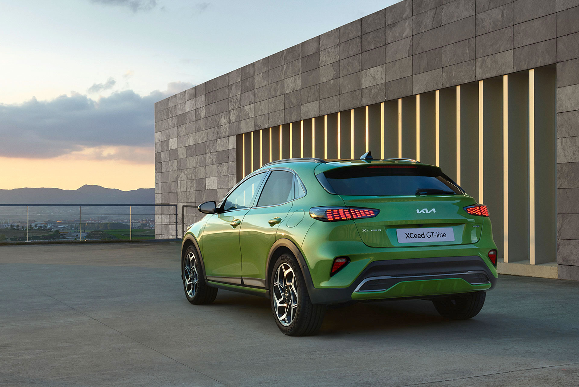 2023 Kia XCeed GT-Line Rear Three-Quarter Wallpapers (3)