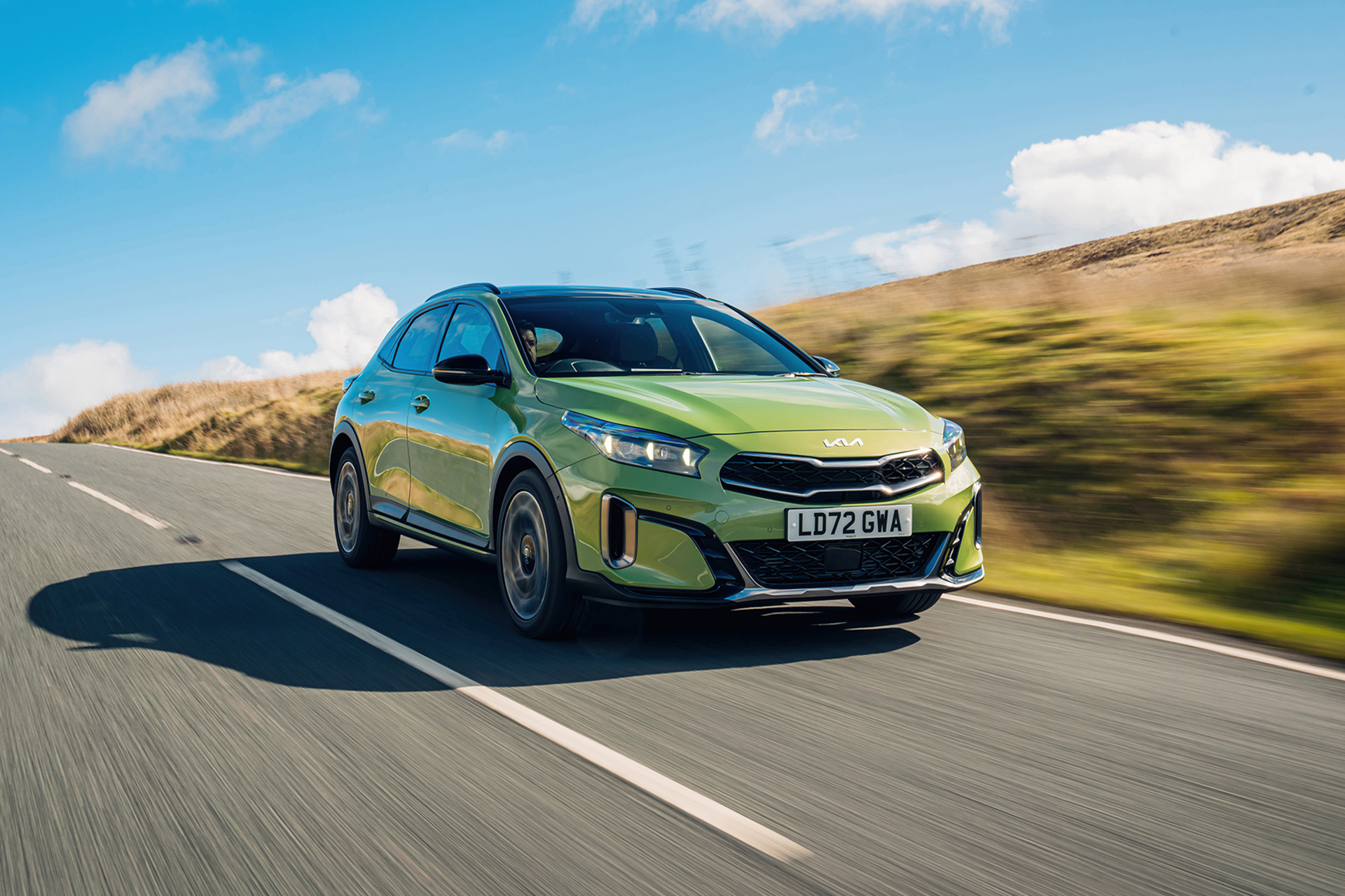 2023 Kia XCeed GT-line S (UK-Spec) Front Three-Quarter Wallpapers #1 of 92