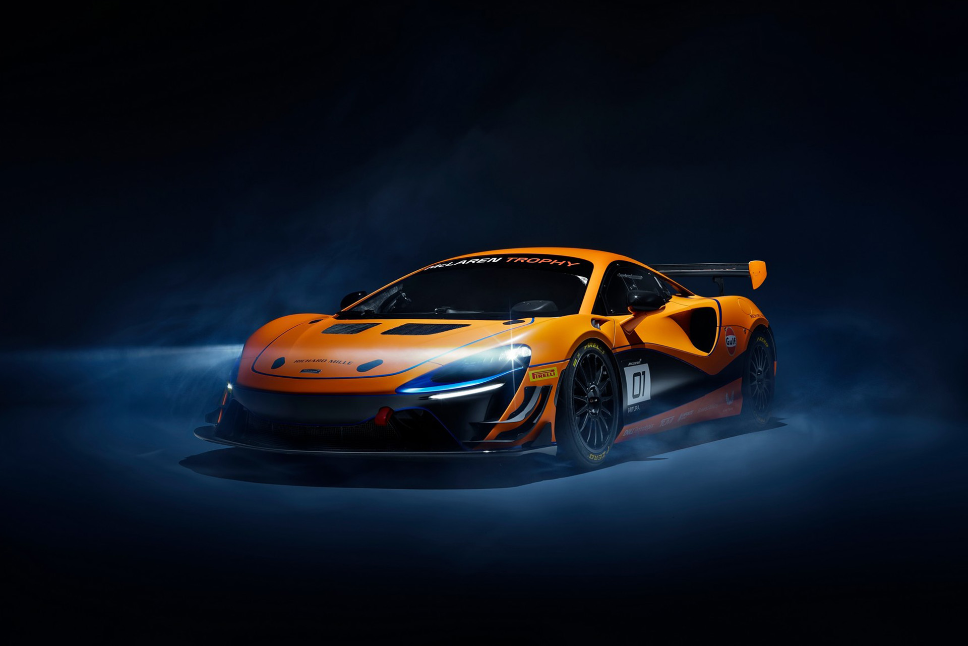 2023 McLaren Artura Trophy Racecar Front Three-Quarter Wallpapers (1)